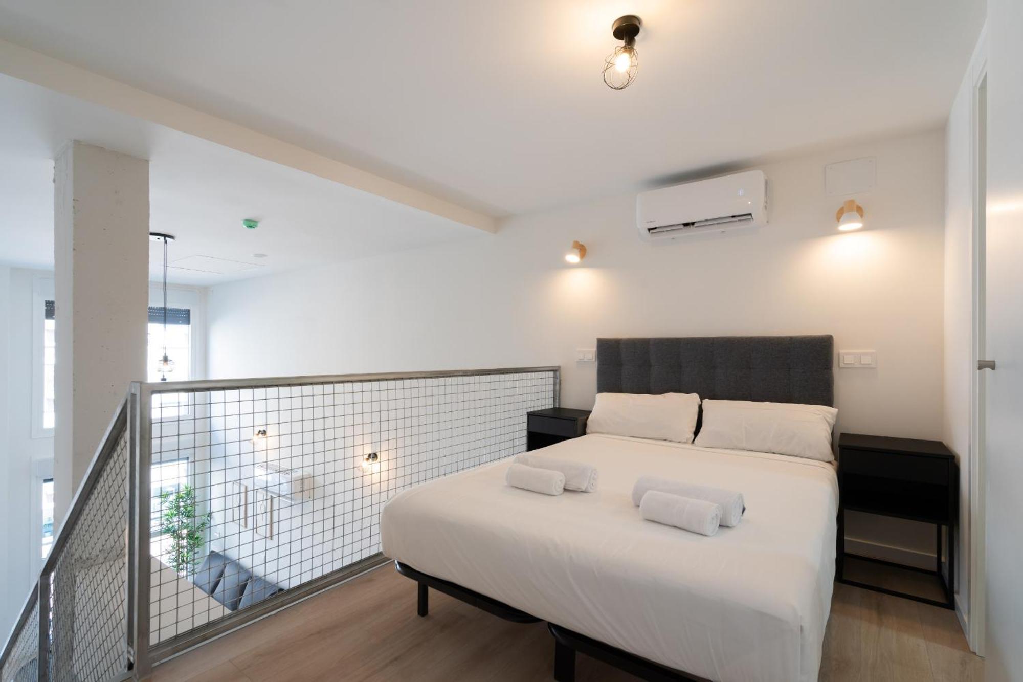 Loft Reformado Industrial Con Garaje Alquiler Temporal Leilighet Madrid Eksteriør bilde