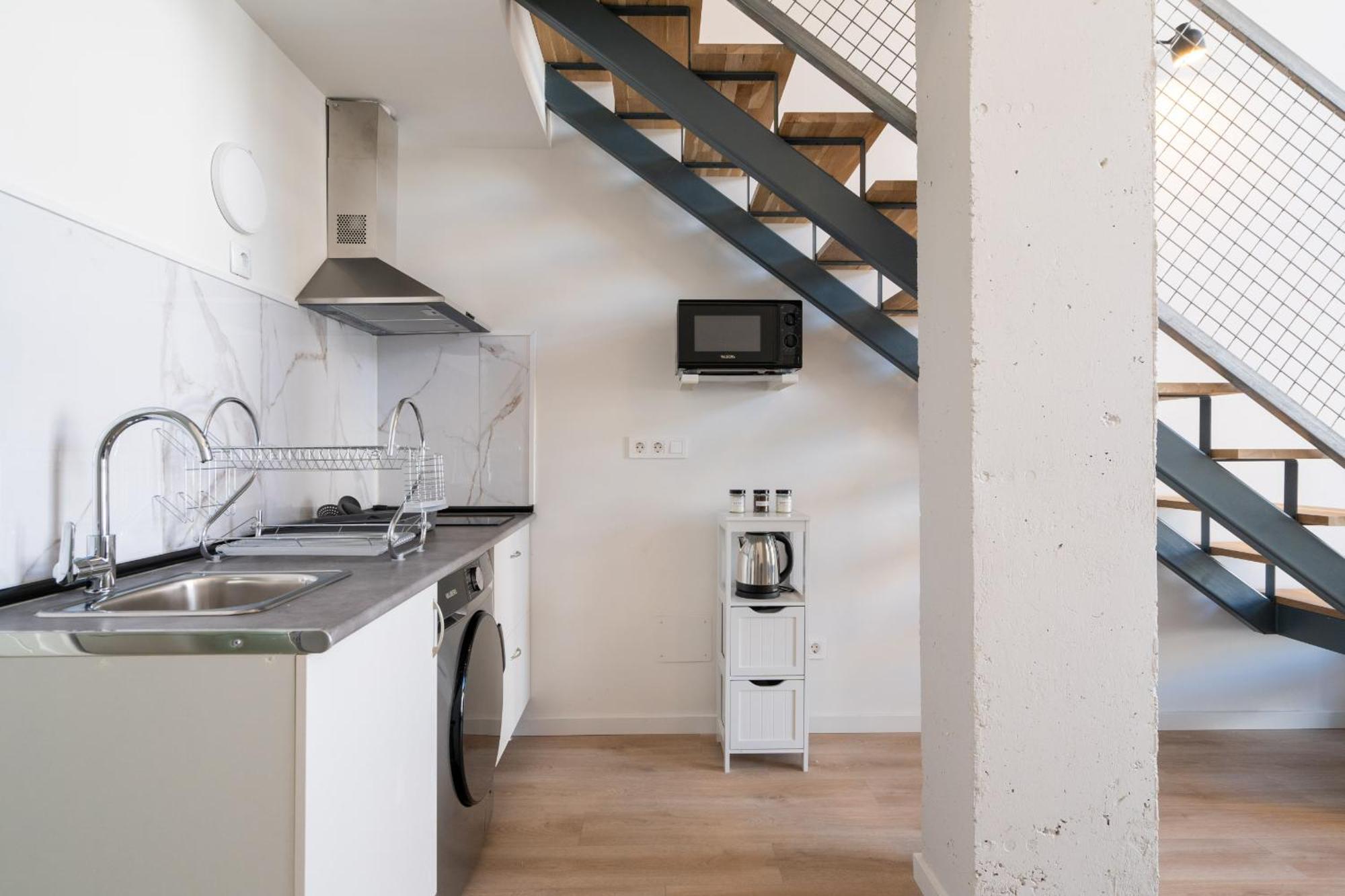 Loft Reformado Industrial Con Garaje Alquiler Temporal Leilighet Madrid Eksteriør bilde