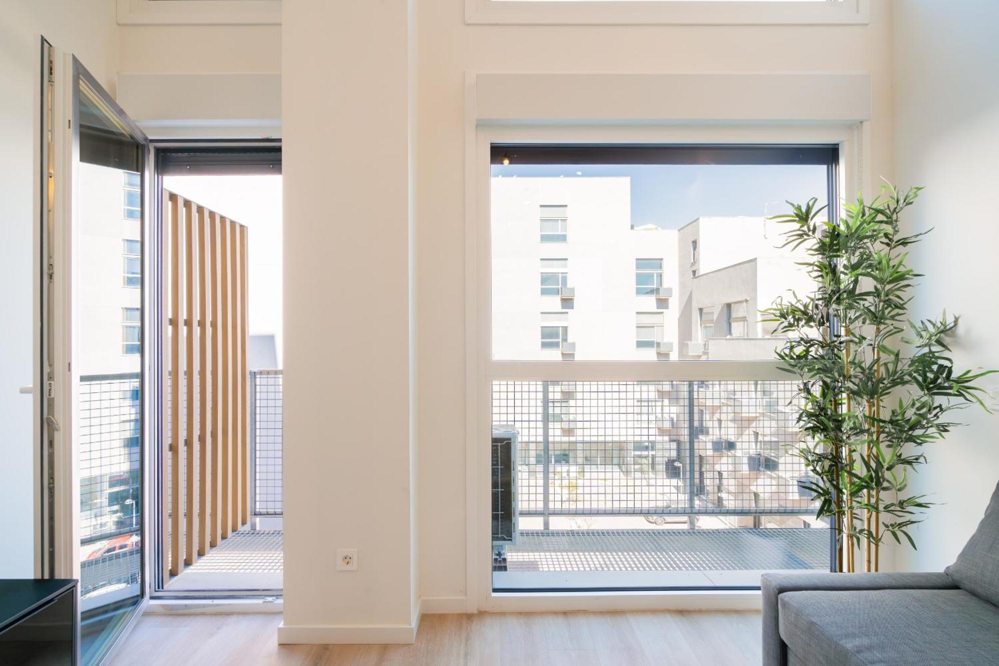 Loft Reformado Industrial Con Garaje Alquiler Temporal Leilighet Madrid Eksteriør bilde