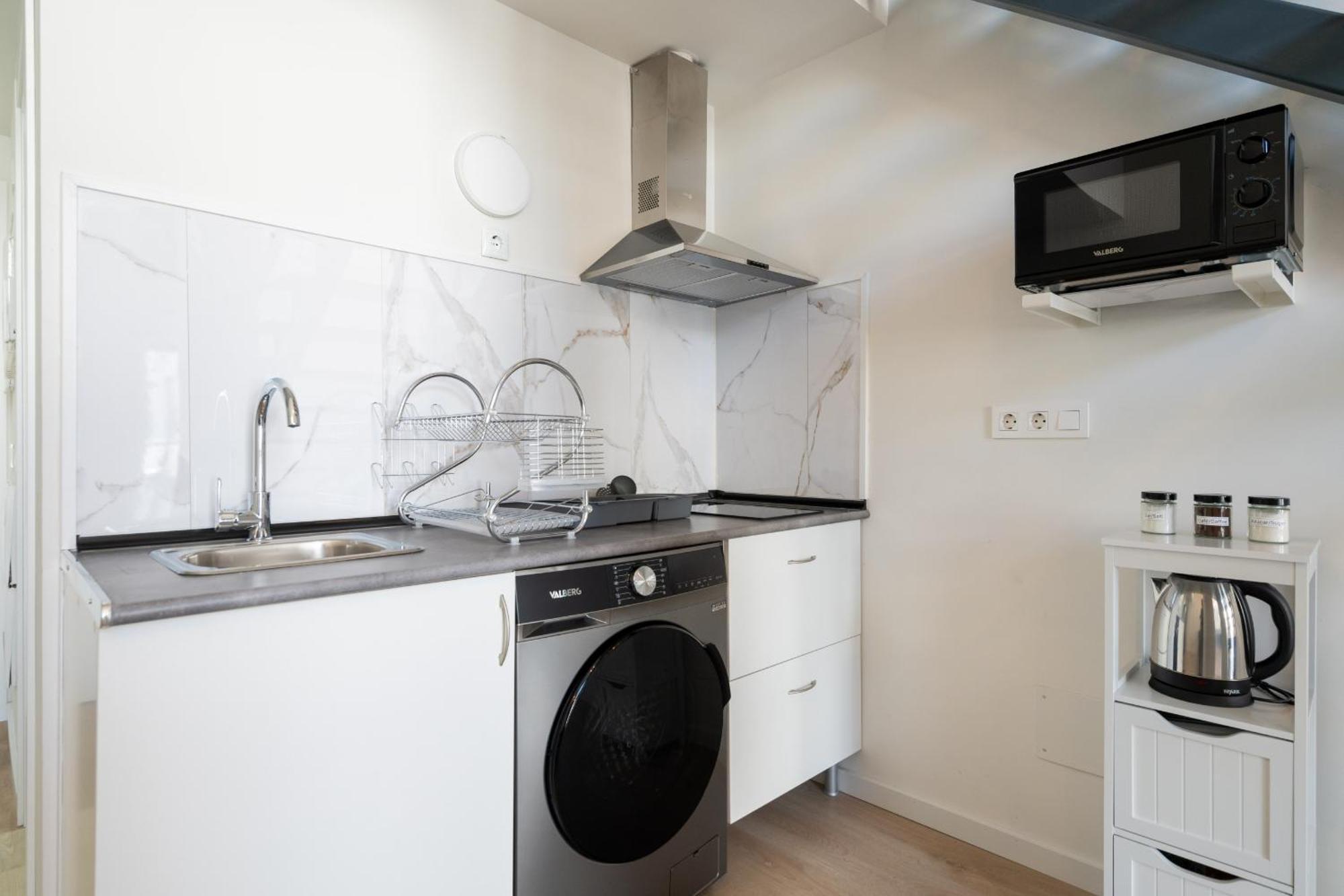 Loft Reformado Industrial Con Garaje Alquiler Temporal Leilighet Madrid Eksteriør bilde