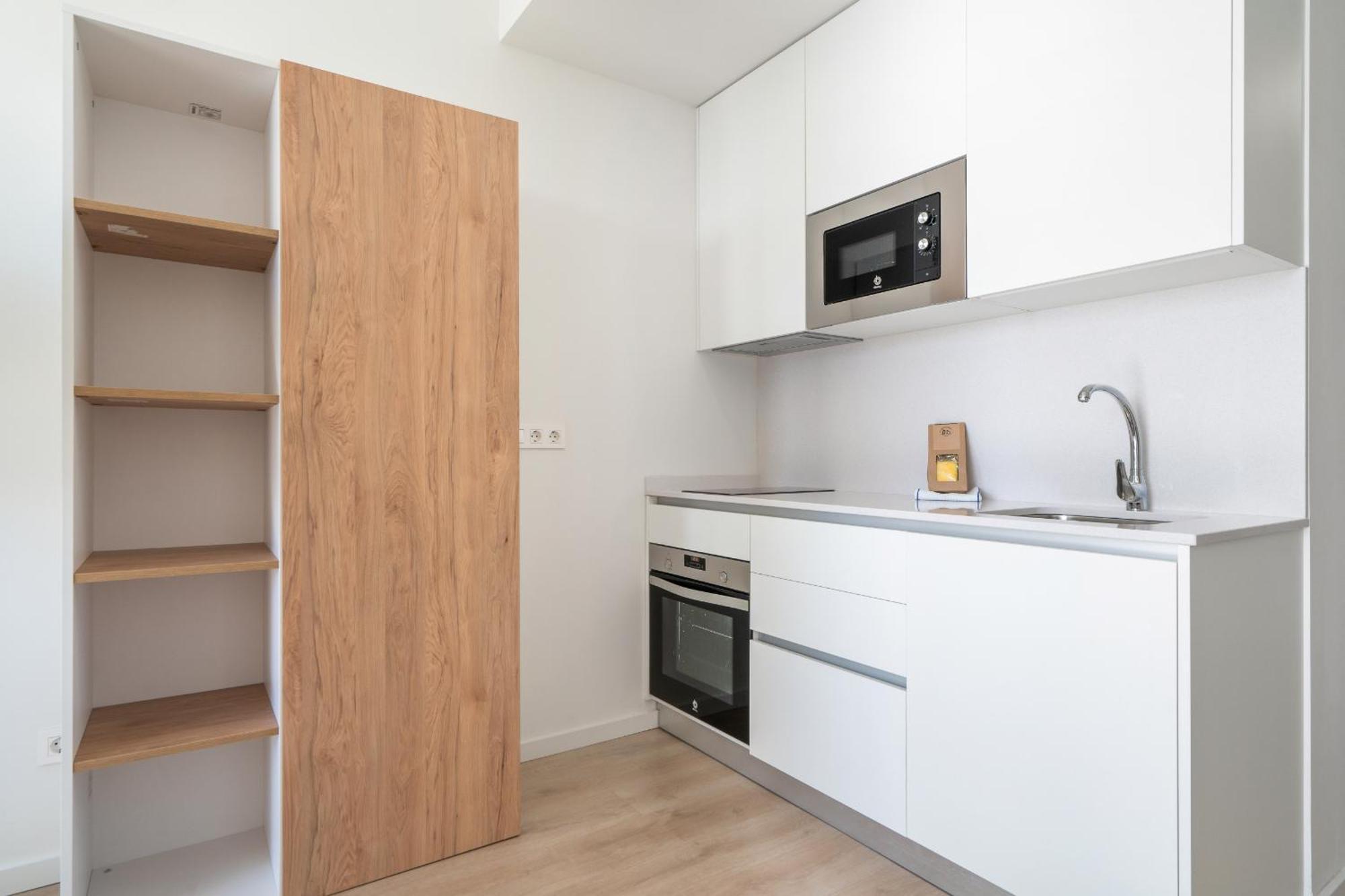 Loft Reformado Industrial Con Garaje Alquiler Temporal Leilighet Madrid Eksteriør bilde
