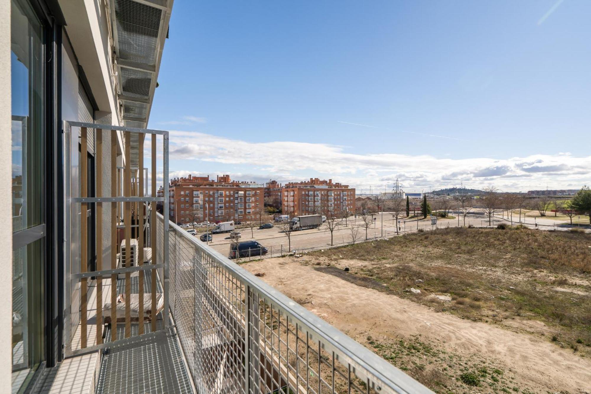 Loft Reformado Industrial Con Garaje Alquiler Temporal Leilighet Madrid Eksteriør bilde