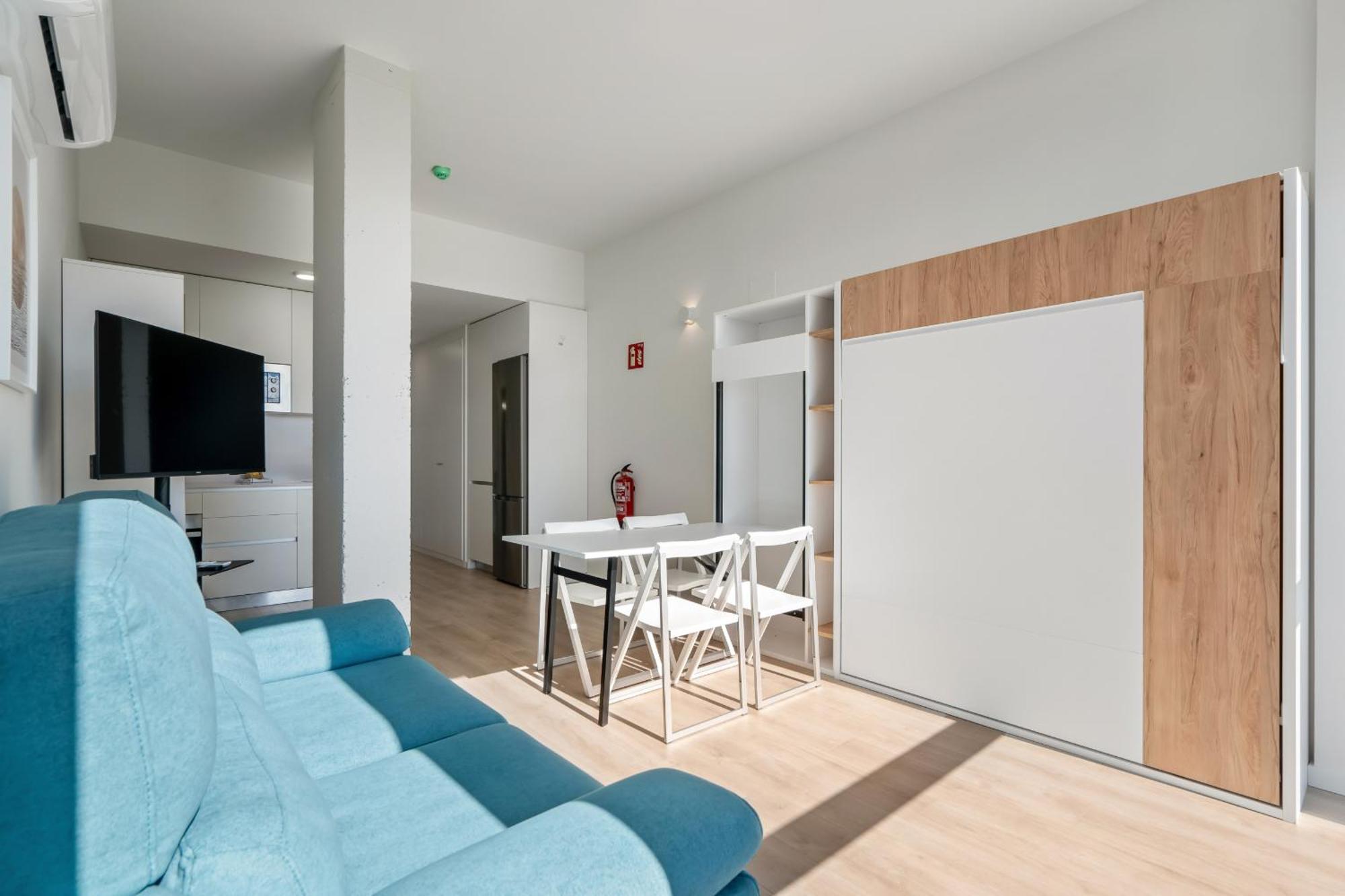 Loft Reformado Industrial Con Garaje Alquiler Temporal Leilighet Madrid Eksteriør bilde